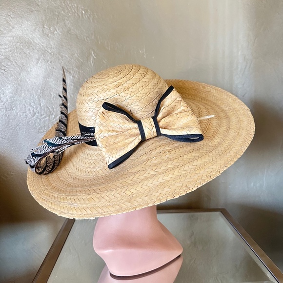 ASTOUNDING VINTAGE STRAW WIDE BRIM HAT + VERY LONG BLACK/IVORY BANDED FEATHER main image 11
